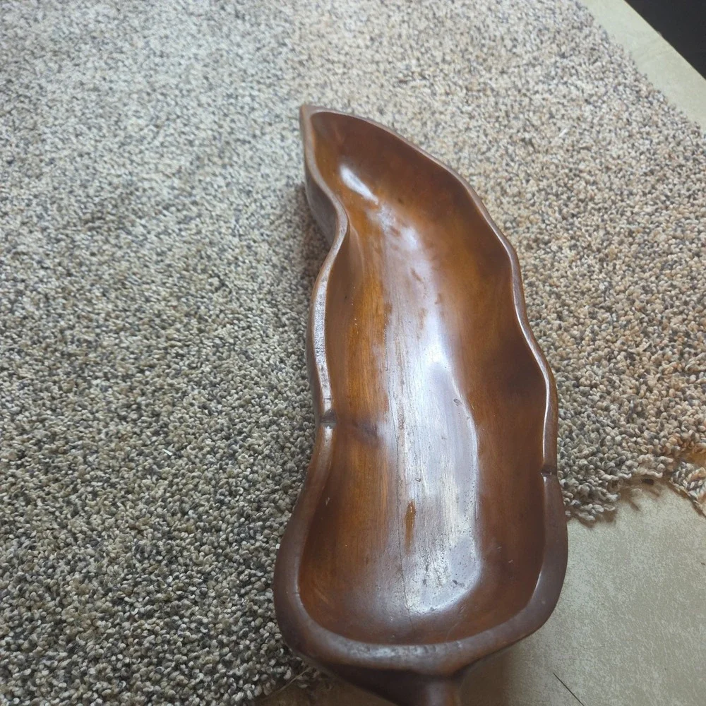 Vintage Hand Carved Wooden Pepper Shaped Serving Bowl Rustic Chili Dish 16 Inch